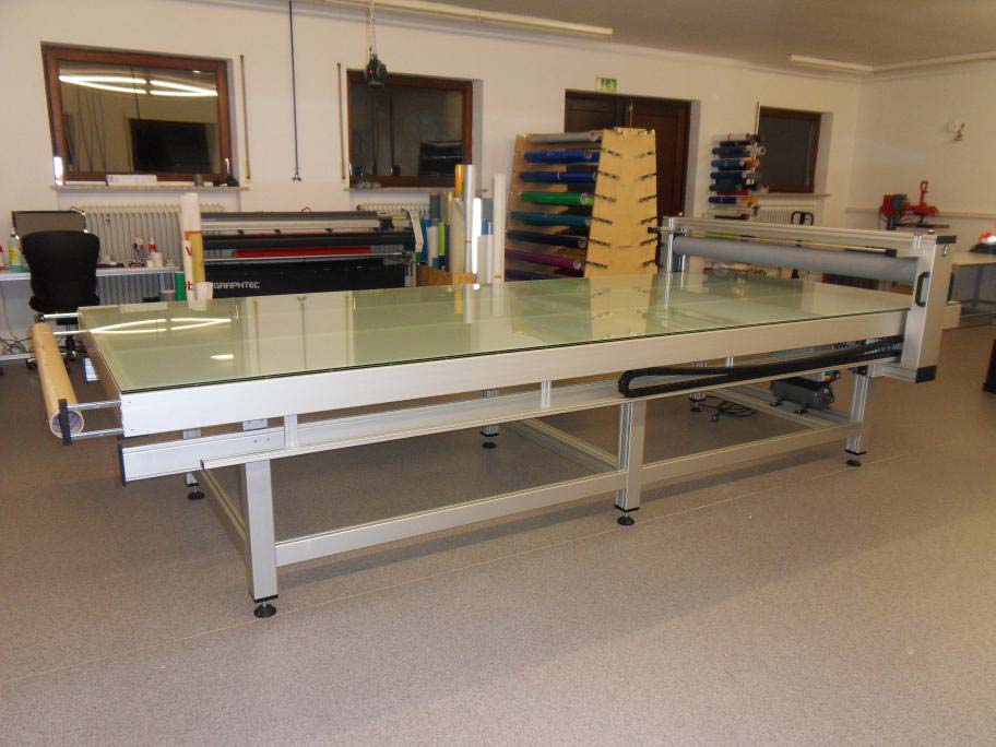 Laminier-Tisch 1600 x 4500 mm beleuchtbar